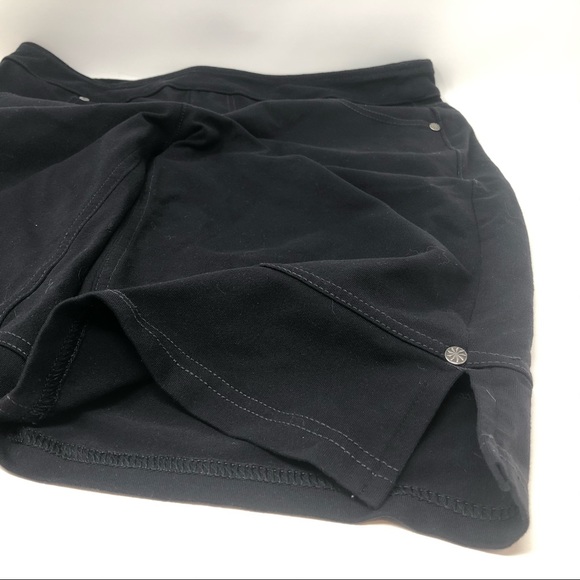 Sold! Athleta | Bettona Bermuda Shorts - Picture 7 of 7